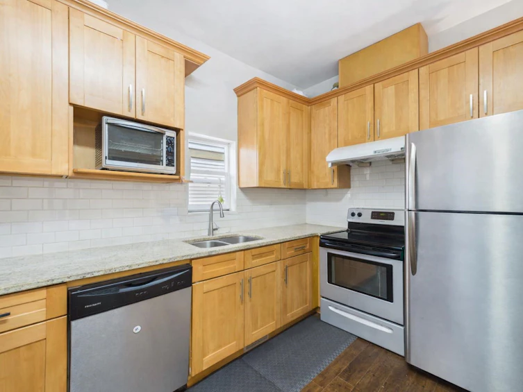 1011 Auckland Street, New Westminster, BC, V3M 1K9 - 7