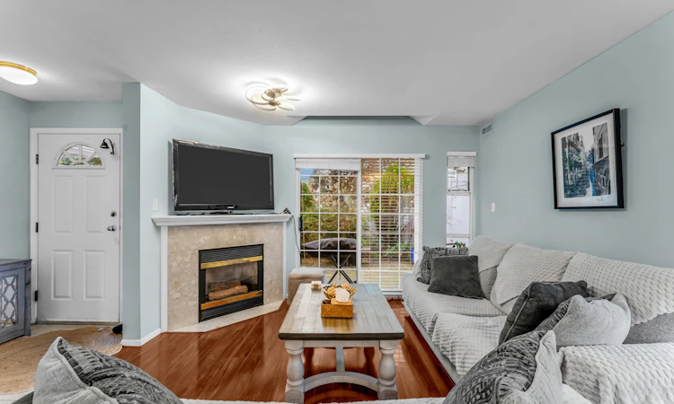 26-7433 16th Street