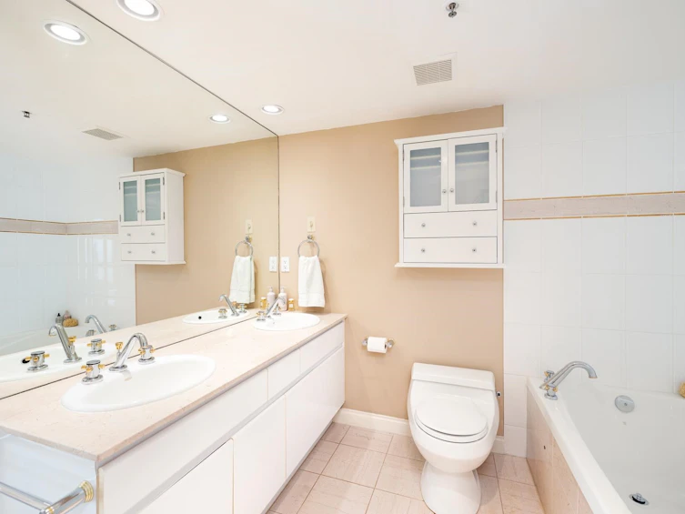 12C-338 Taylor Way, West Vancouver, BC, V7T 2Y1 - 13