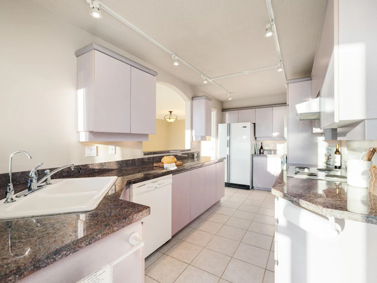 12C-338 Taylor Way, West Vancouver, BC, V7T 2Y1 - 10