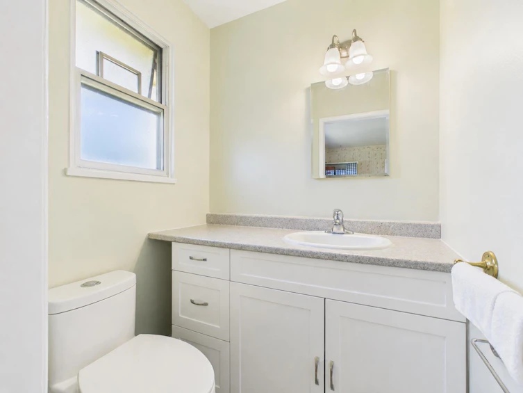 2336 Kensington Avenue, Burnaby, BC, V5B 4E2 - 22