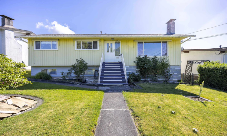 2336 Kensington Avenue