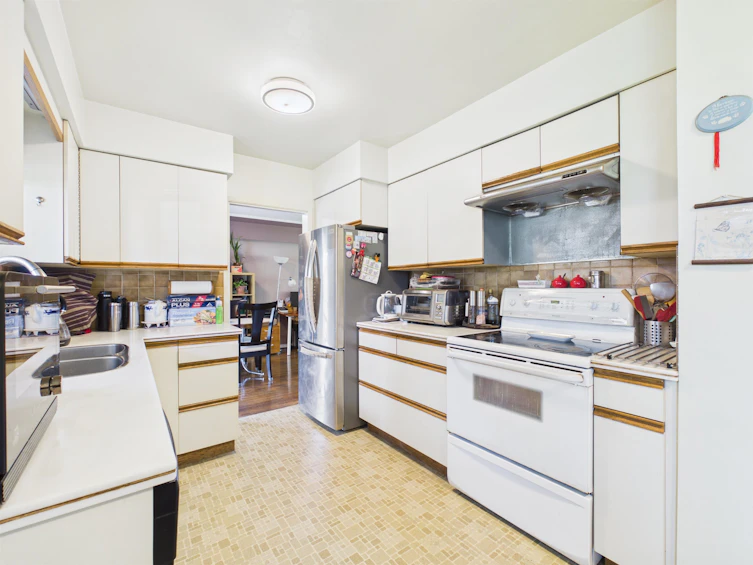 2336 Kensington Avenue, Burnaby, BC, V5B 4E2 - 8