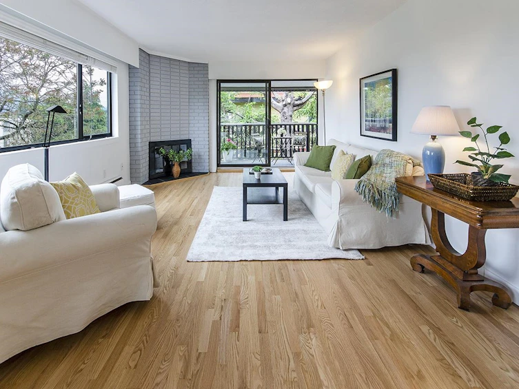 303-1610 Chesterfield Avenue, North Vancouver, BC, V7M 2N7 - 2
