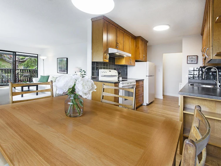 303-1610 Chesterfield Avenue, North Vancouver, BC, V7M 2N7 - 8