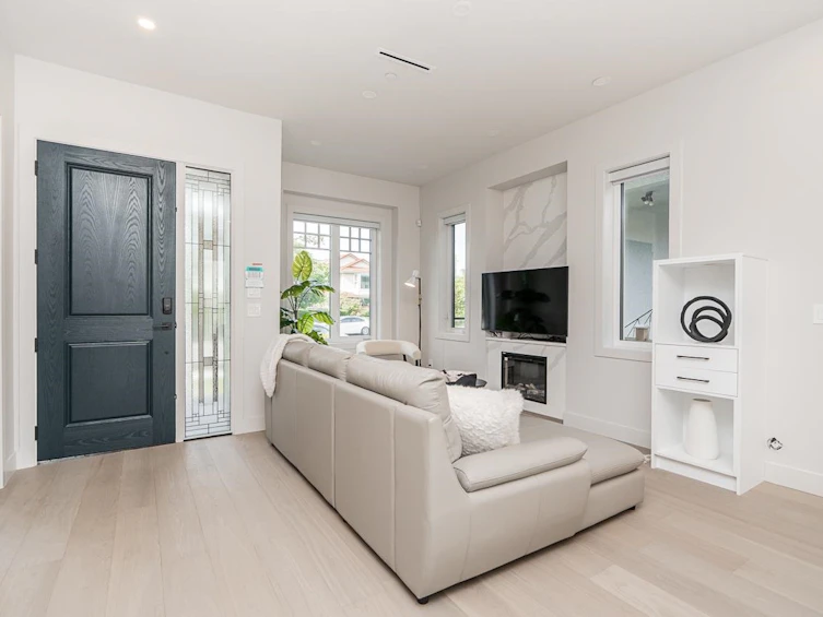 48 E 57th Avenue, Vancouver, BC, V5X 1S4 - 14