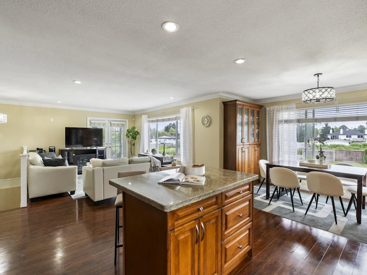 12649 89 Avenue, Surrey, BC, V3V 1A5 - 5