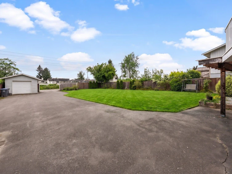 12649 89 Avenue, Surrey, BC, V3V 1A5 - 36