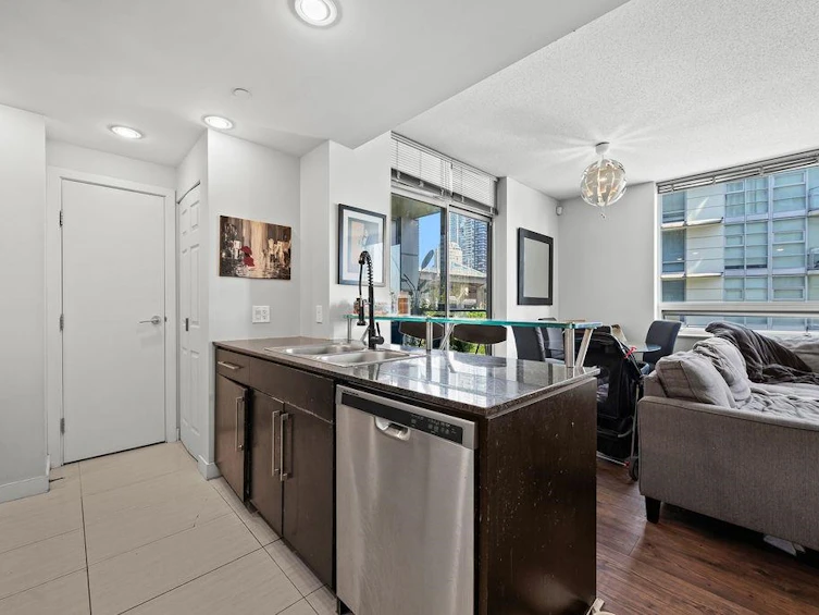 806-633 Kinghorne Mews, Vancouver, BC, V6Z 3H3 - 3