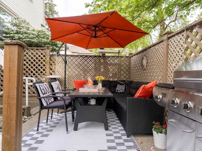 13-16318 82 Avenue - 2