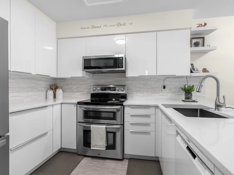 13-16318 82 Avenue, Surrey, BC, V4N 0N9 - 11