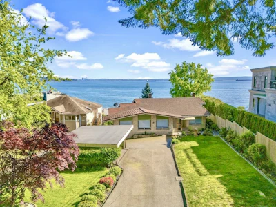 2560 Bellevue Avenue - 3