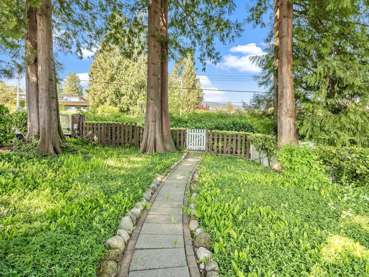 2560 Bellevue Avenue, West Vancouver, BC, V7V 1E4 - 17
