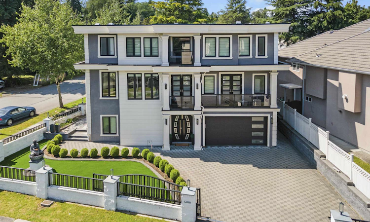8671 Galway Crescent