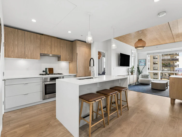603-108 E 8th Street, North Vancouver, BC, V7L 0H1 - 6