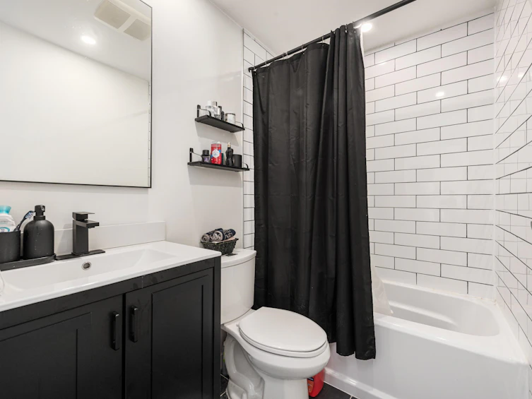 PH10-1082 Seymour Street, Vancouver, BC, V6B 1X9 - 9