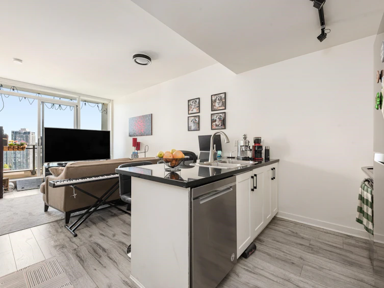 PH10-1082 Seymour Street, Vancouver, BC, V6B 1X9 - 3