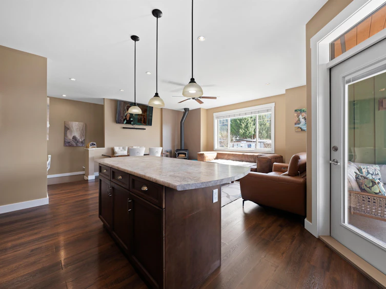 746 Upper Crescent, Squamish, BC, V8B 1J2 - 8