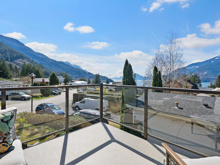 746 Upper Crescent, Squamish, BC, V8B 1J2 - 9