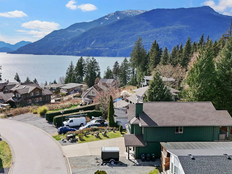 746 Upper Crescent, Squamish, BC, V8B 1J2 - 37