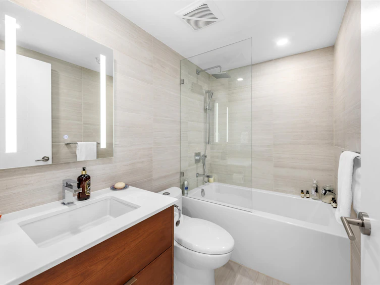 1008-198 Aquarius Mews, Vancouver, BC, V6Z 2Y4 - 14