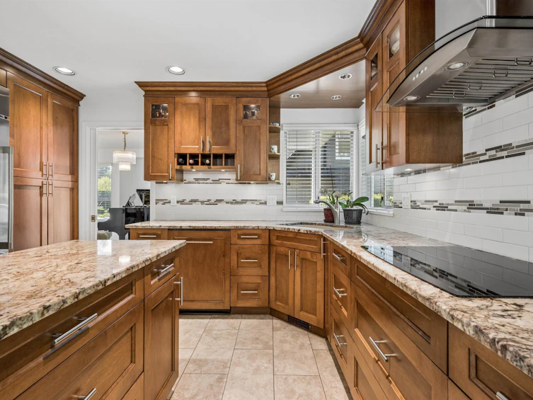 3253 Kerrstead Place, North Vancouver, BC, V7J 3T4 - 2