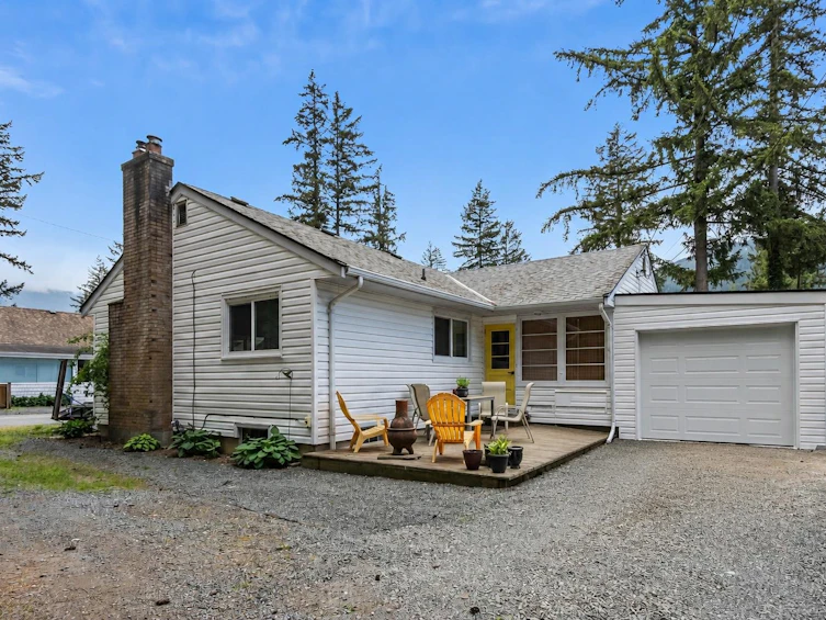 404 Birch Street, Cultus Lake, BC, V2R 4Z3 - 34