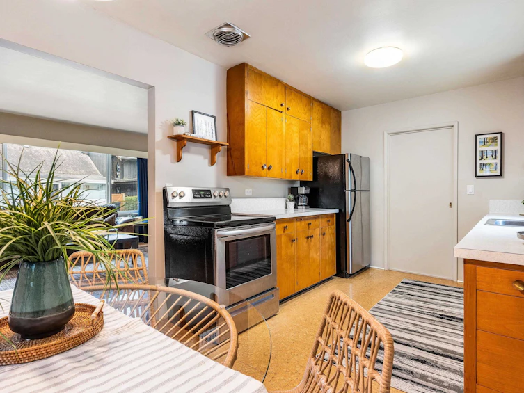 404 Birch Street, Cultus Lake, BC, V2R 4Z3 - 16