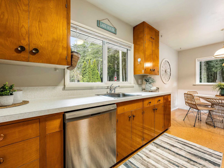 404 Birch Street, Cultus Lake, BC, V2R 4Z3 - 20