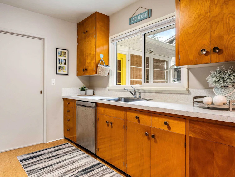 404 Birch Street, Cultus Lake, BC, V2R 4Z3 - 18