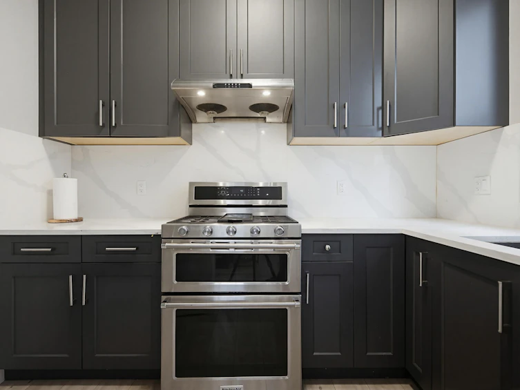 3399 Derbyshire Avenue, Coquitlam, BC, V3E 0G3 - 22