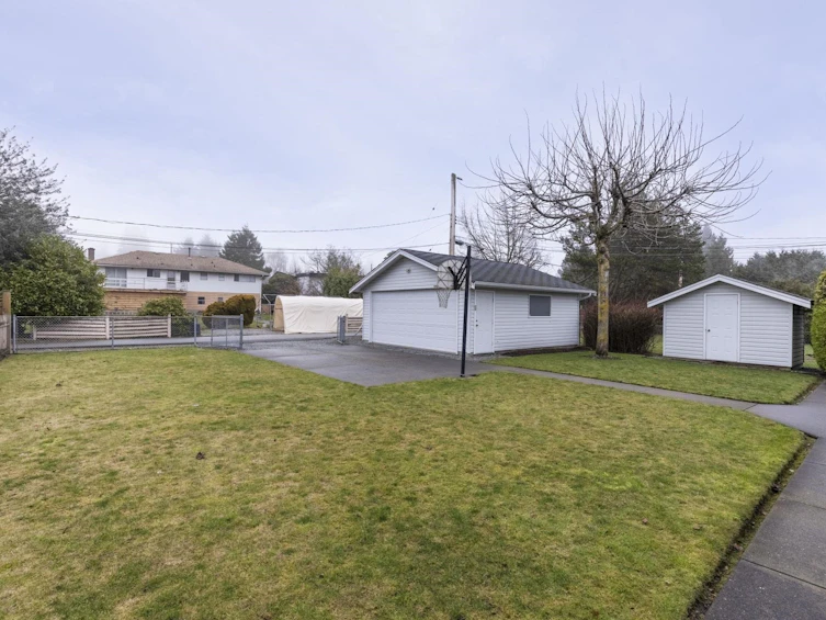 13771 Malabar Avenue, Surrey, BC, V4B 2X8 - 13
