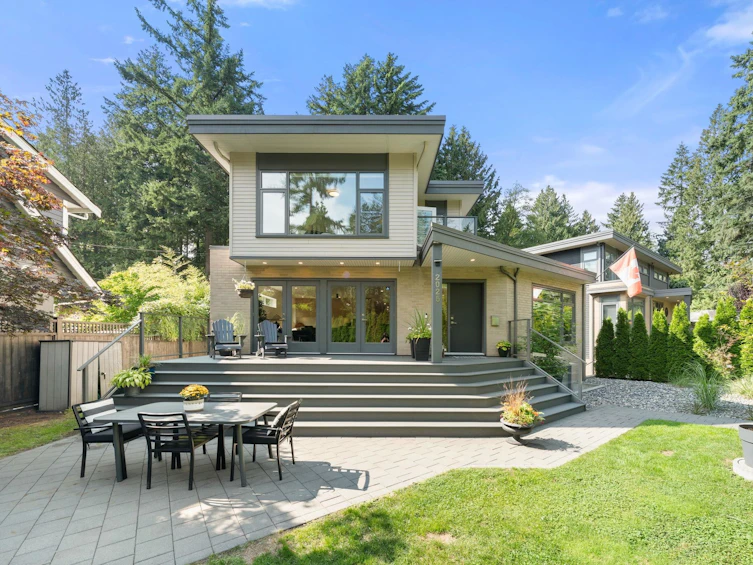 2025 Mackay Avenue, North Vancouver, BC, V7P 2M8