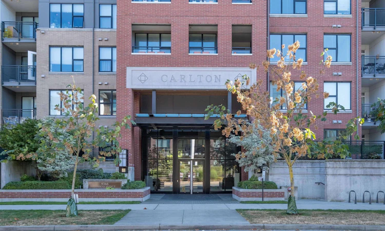 416-9366 Tomicki Avenue