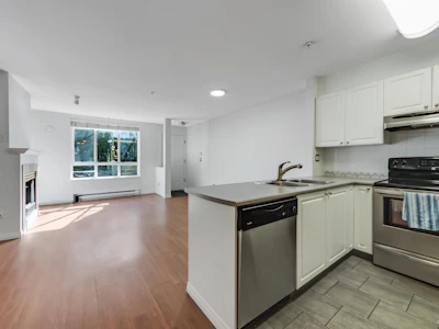 127-6588 Southoaks Crescent - 5