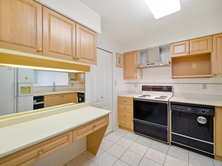 908-7500 Granville Avenue, Richmond, BC, V6Y 3Y6 - 16