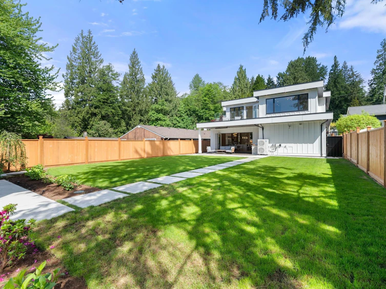 1511 Burrill Avenue, North Vancouver, BC, V7K 1L8 - 35