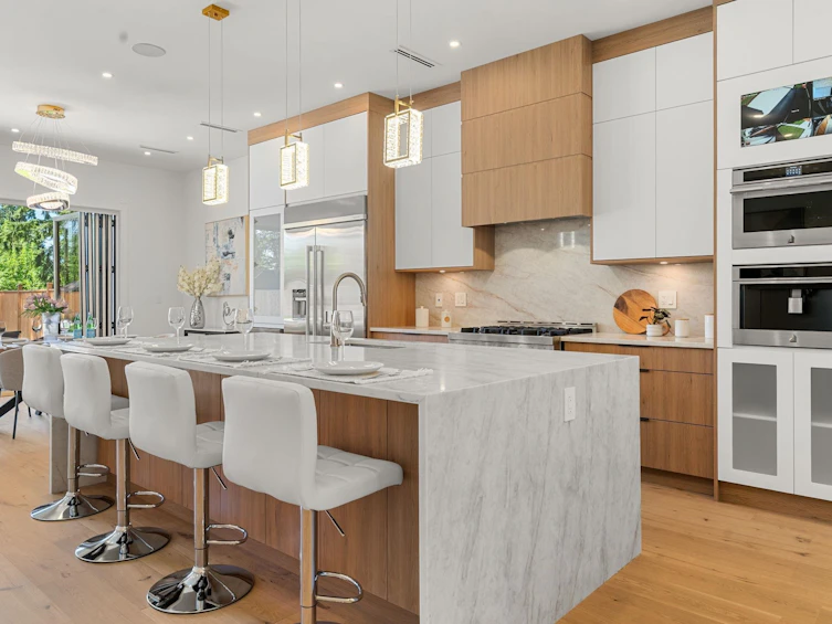 1511 Burrill Avenue, North Vancouver, BC, V7K 1L8 - 6