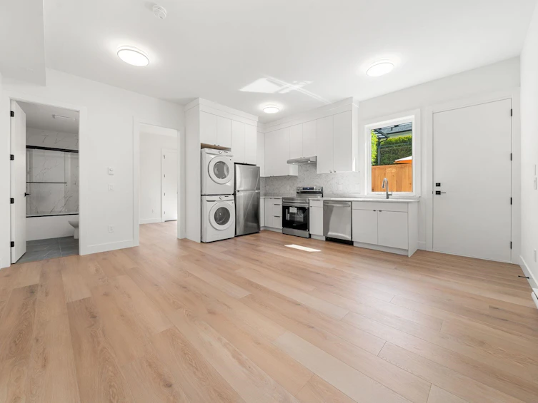 1511 Burrill Avenue, North Vancouver, BC, V7K 1L8 - 31