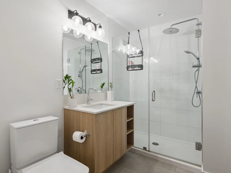 305-4223 Hastings Street, Burnaby, BC, V5C 2J5 - 11