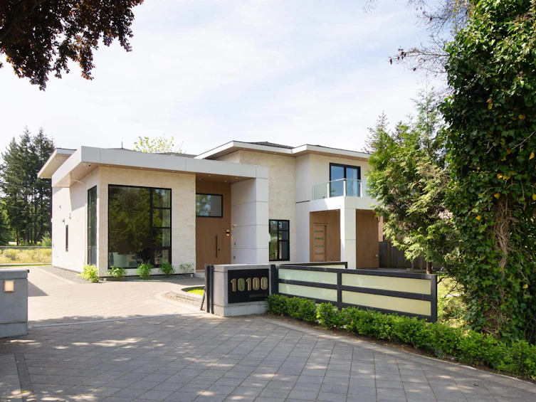 10100 Granville Avenue, Richmond, BC, V6Y 1R4