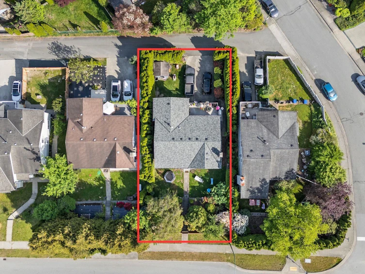 777 Chilko Drive, Coquitlam, BC, V3C 4X2 - 38