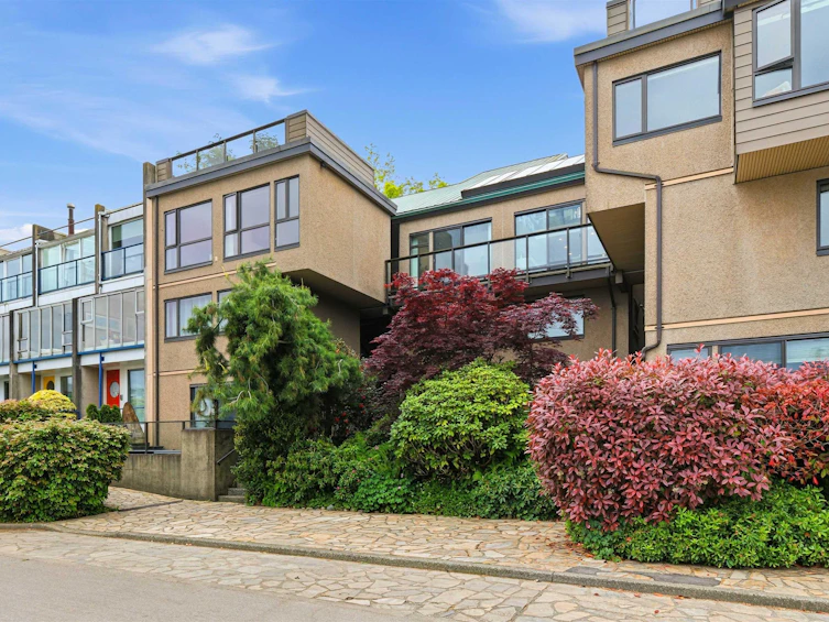774 Millbank, Vancouver, BC, V5Z 3Z3