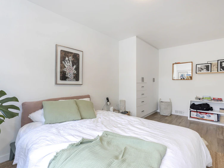 2325 W 8th Avenue, Vancouver, BC, V6K 2A8 - 18