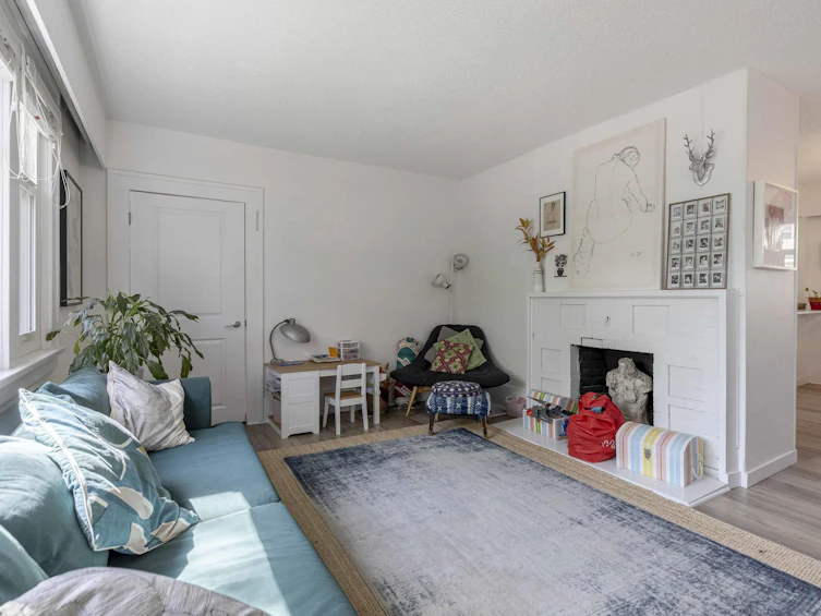 2325 W 8th Avenue, Vancouver, BC, V6K 2A8 - 10