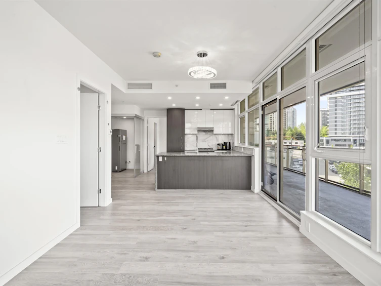 501-5333 Goring Street, Burnaby, BC, V5B 3A2 - 4