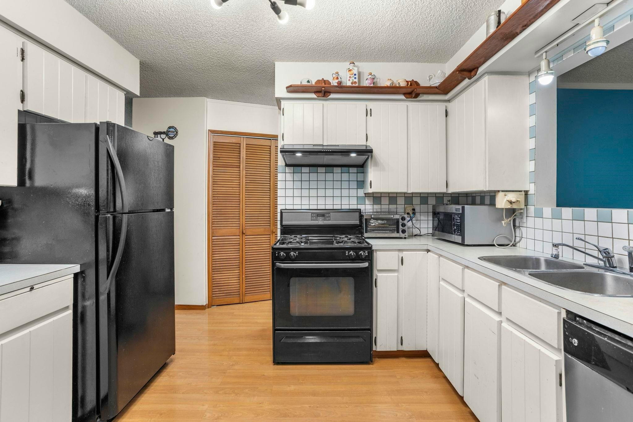 11750 Fraserview Street, Maple Ridge, BC, V2X 8A8 - 11