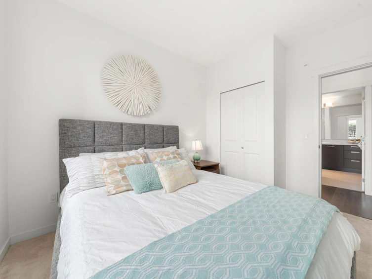 101-717 Chesterfield Avenue, North Vancouver, BC, V7M 3L8 - 22