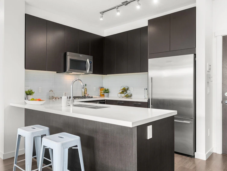 101-717 Chesterfield Avenue, North Vancouver, BC, V7M 3L8 - 7