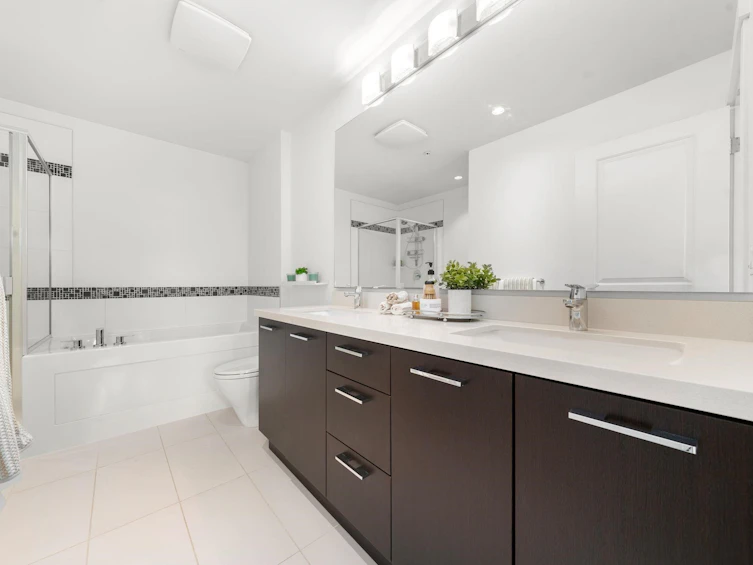 101-717 Chesterfield Avenue, North Vancouver, BC, V7M 3L8 - 17